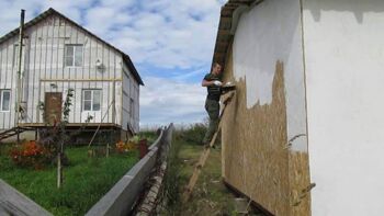 Процесс покраски ОСП краской