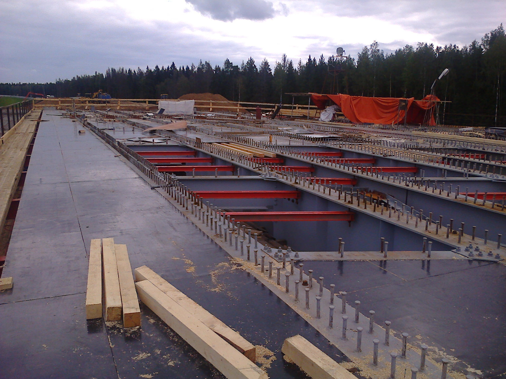 Ламинированная фанера в опалубочных работах: основные сферы задействования ламинированной фанеры