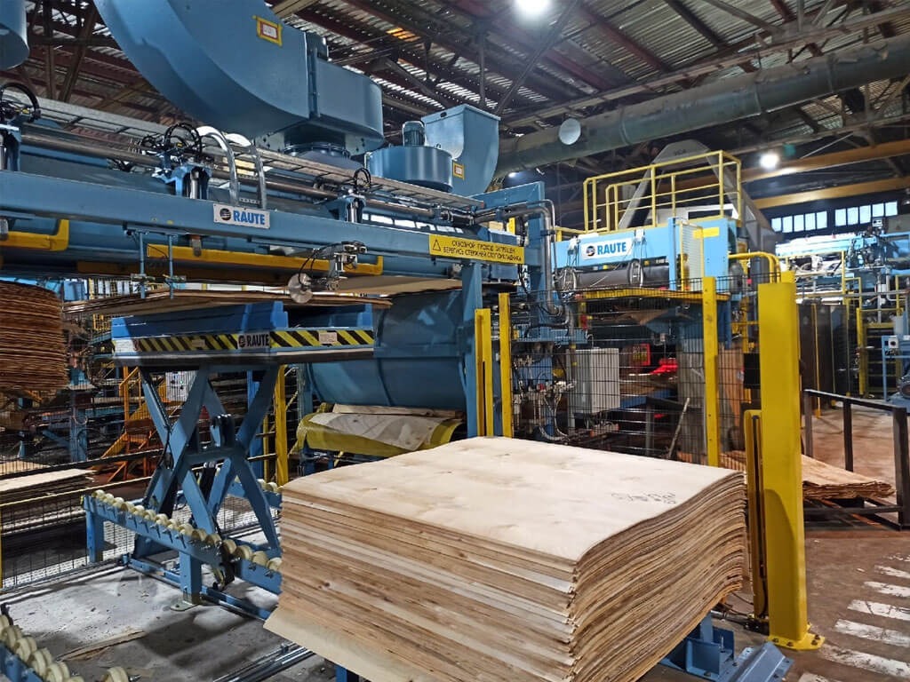 Прессование фанеры: важное влияние на качество итогового продукта
